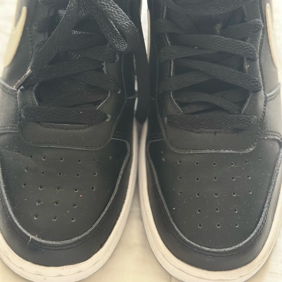 Nike Low Dunk Court Borough Low 2 Sneakers - Picture 1 of 4